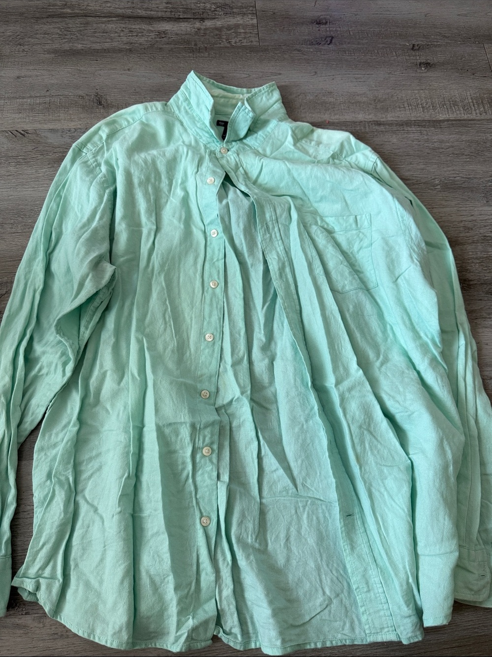 GAP Mint Green Men’s Button-Up Shirt